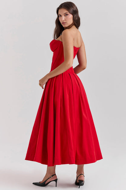 Beautifully Finished Dress in a Timeless Design