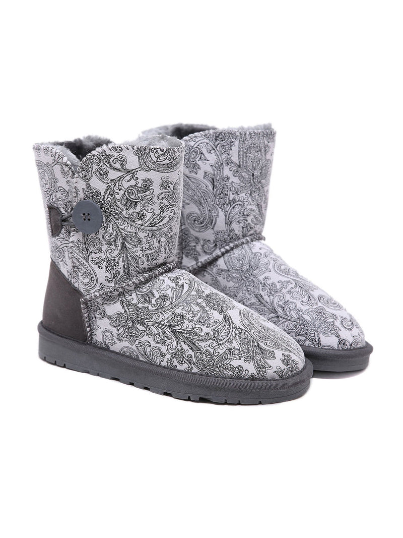 Elegantly Styled Boots for Everyday Wear