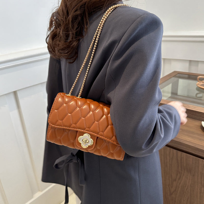 Well Tailored Bag with a Graceful Silhouette