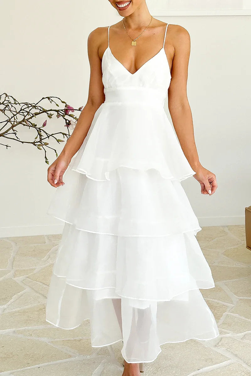 Effortlessly Elegant Dress with a Timeless Design