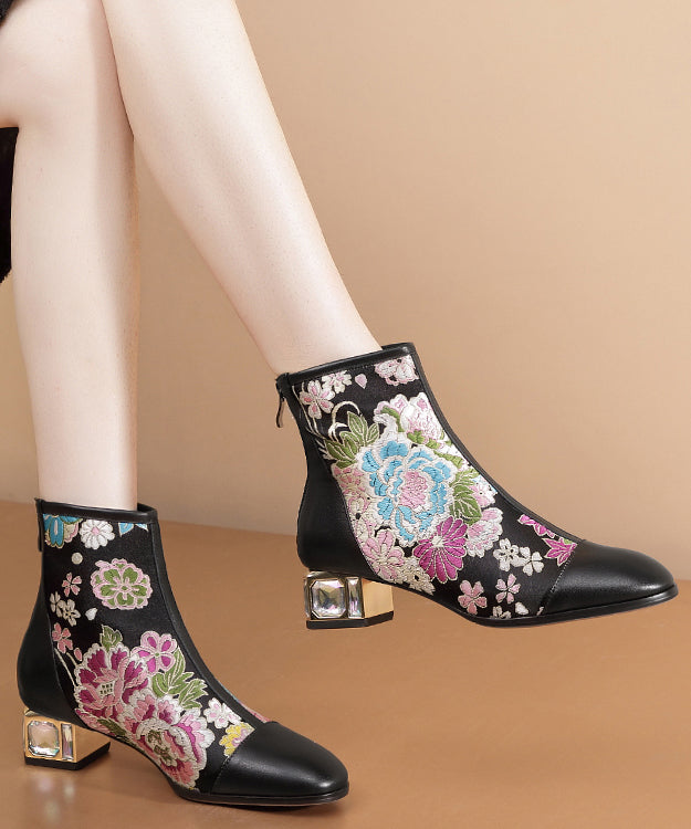 Polished Boots with an Effortless Classic Look