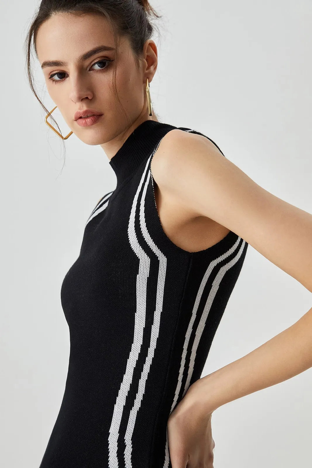 Gracefully Styled Dress for Any Occasion