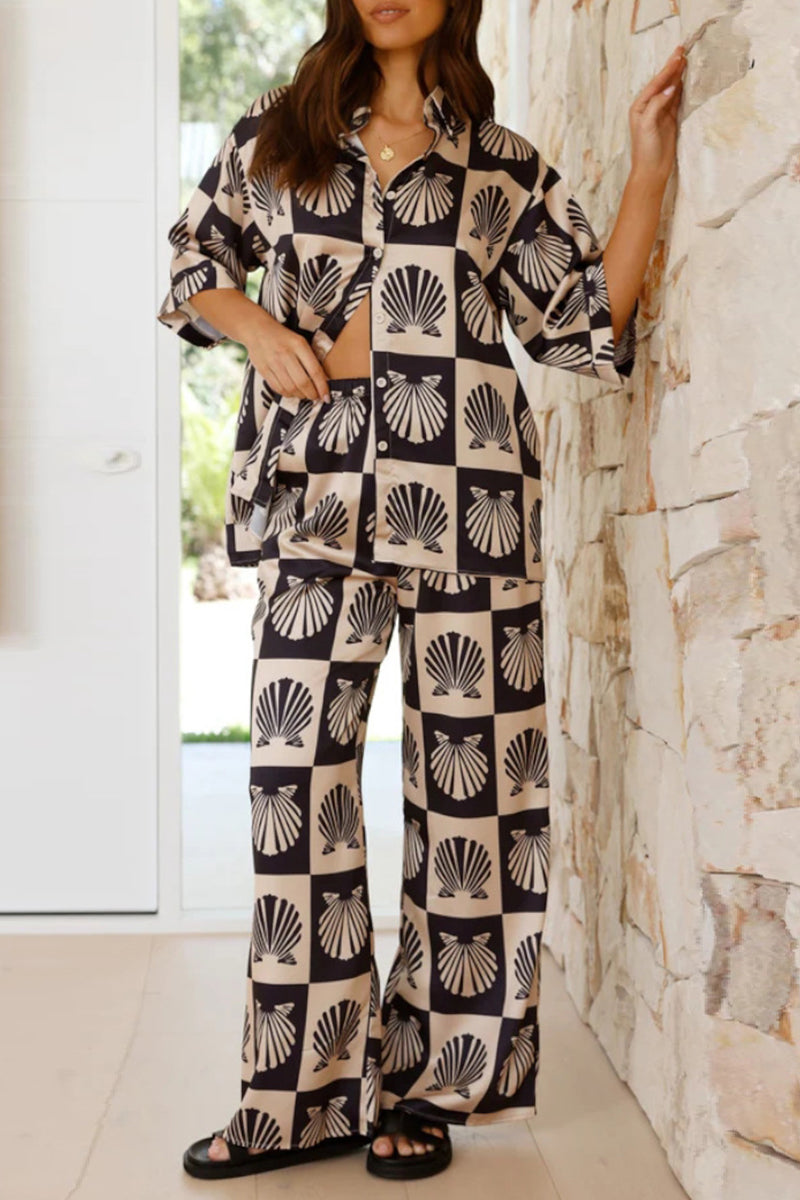Gracefully Styled Garment for Any Occasion