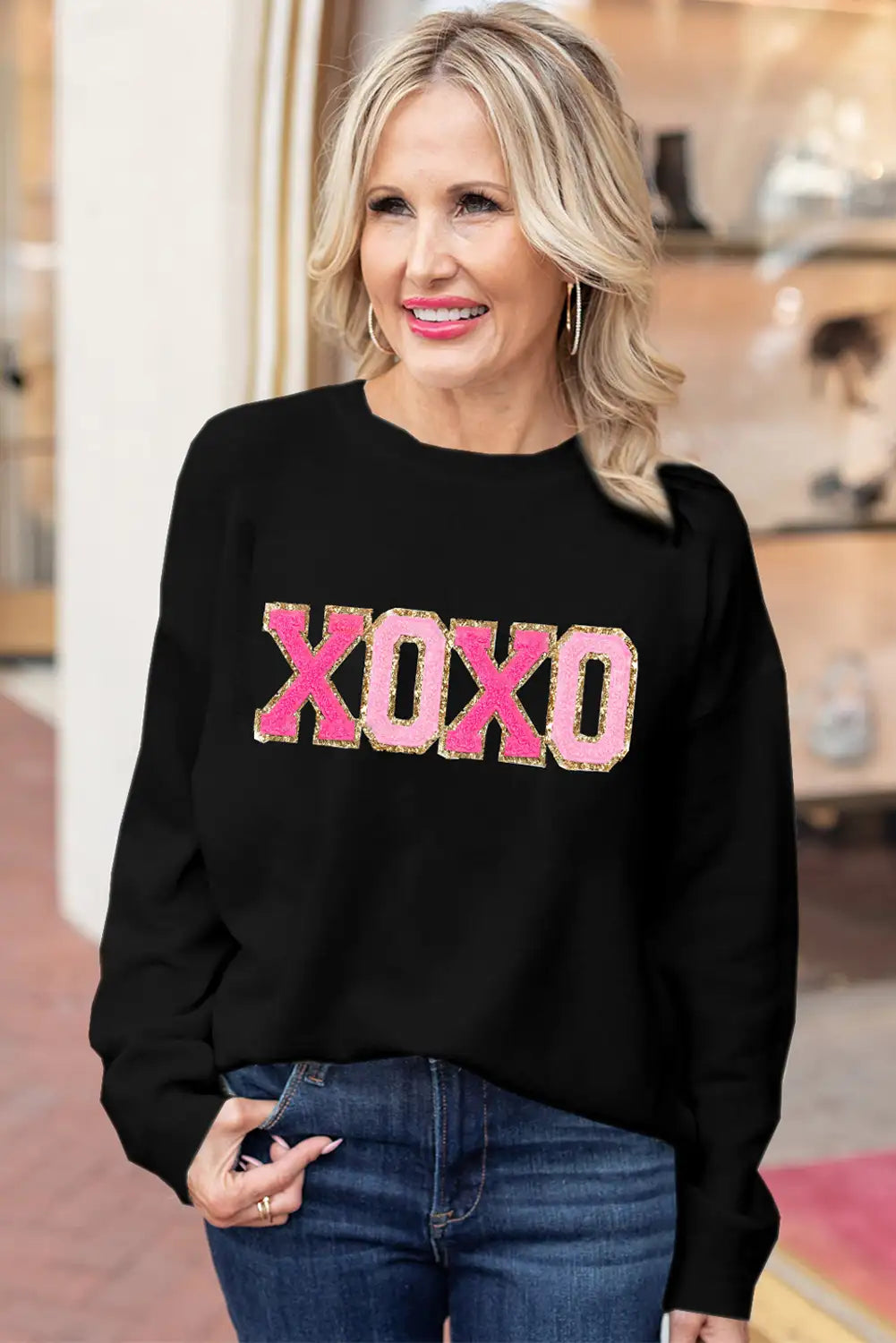 Effortlessly Elegant Sweater with a Timeless Design