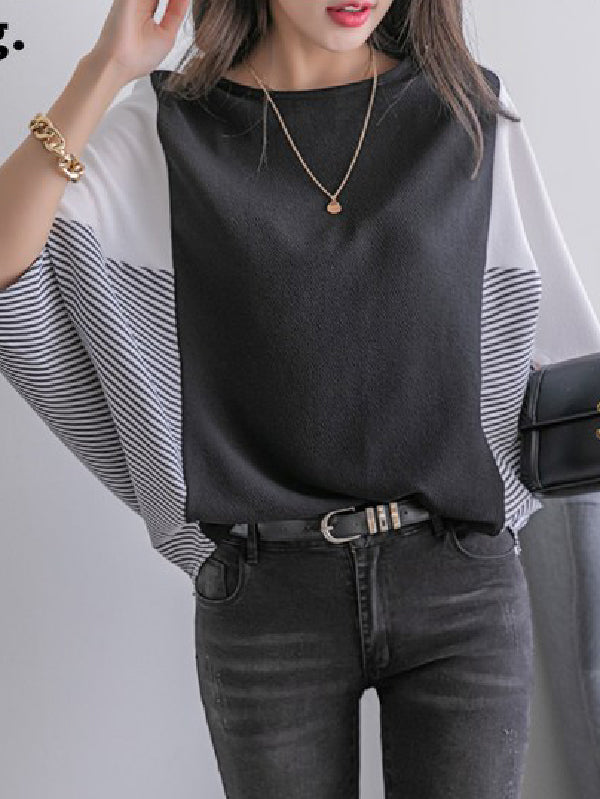 Effortlessly Elegant T-Shirt with a Timeless Design