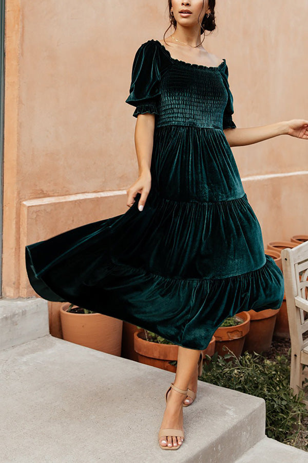 Classic Vintage Dress with a Flattering Fit