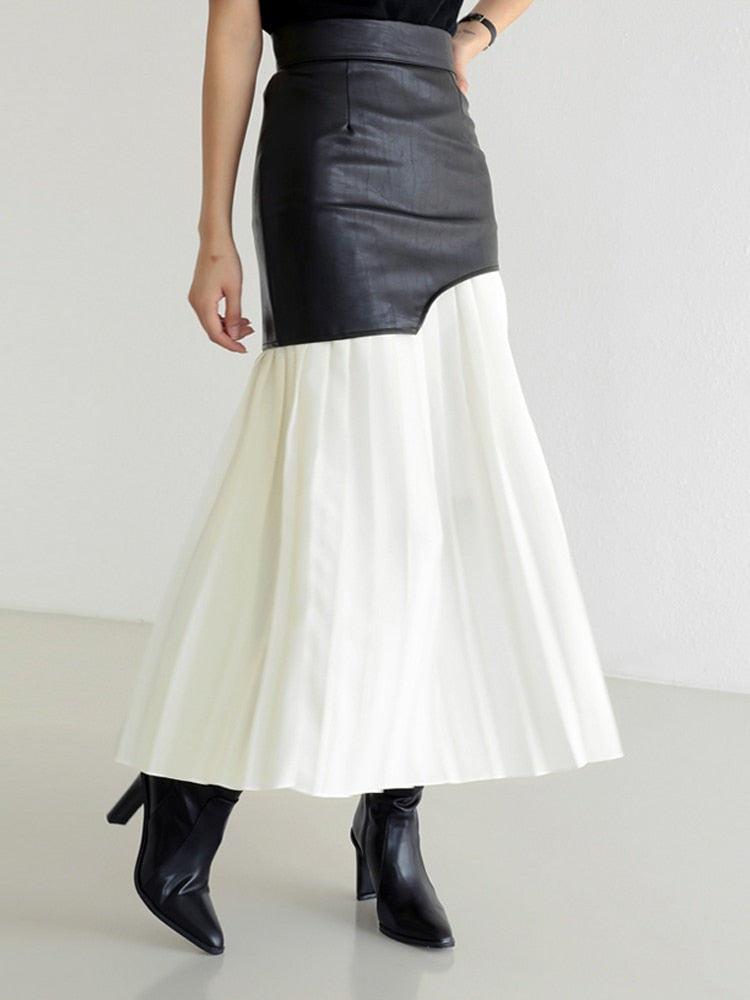 Effortlessly Elegant Garment with a Timeless Design