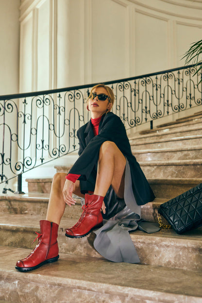 Beautifully Finished Boots in a Timeless Design
