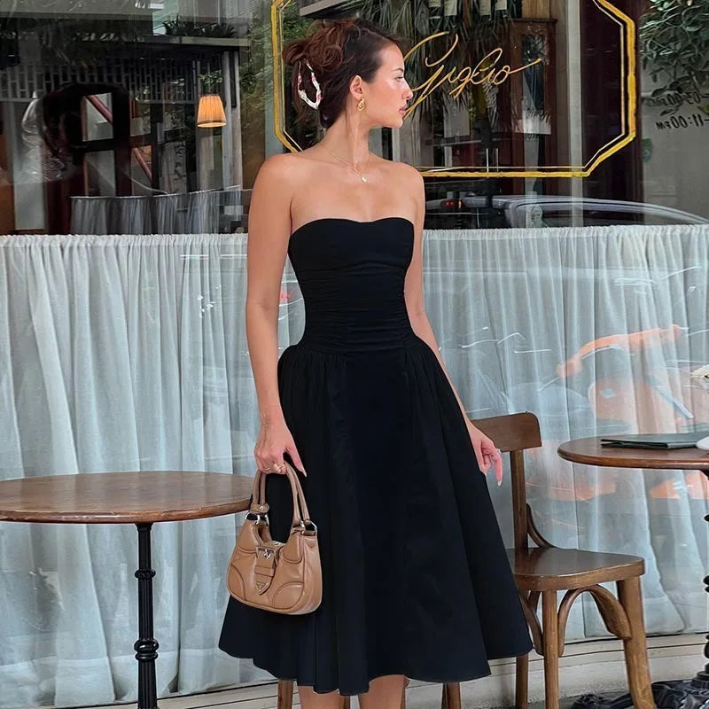 Classic Vintage & Enduringly Stylish Dress