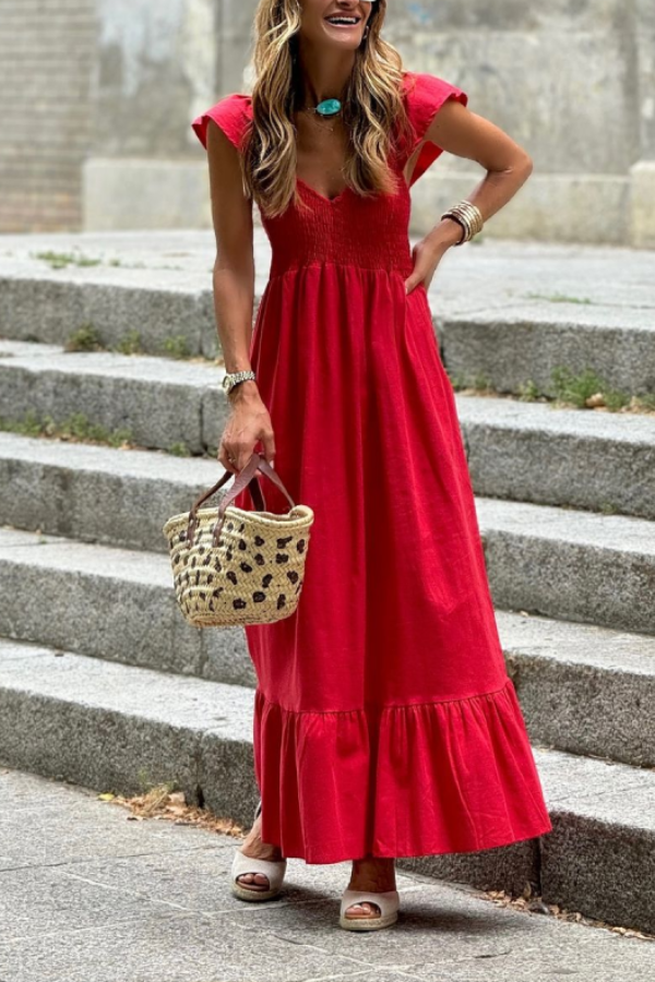 Well Tailored Dress with a Graceful Silhouette