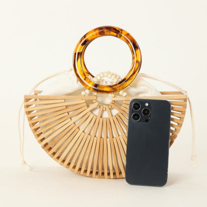 Gracefully Styled Bag for Any Occasion