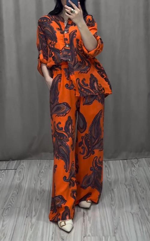 Effortlessly Elegant Garment with a Timeless Design