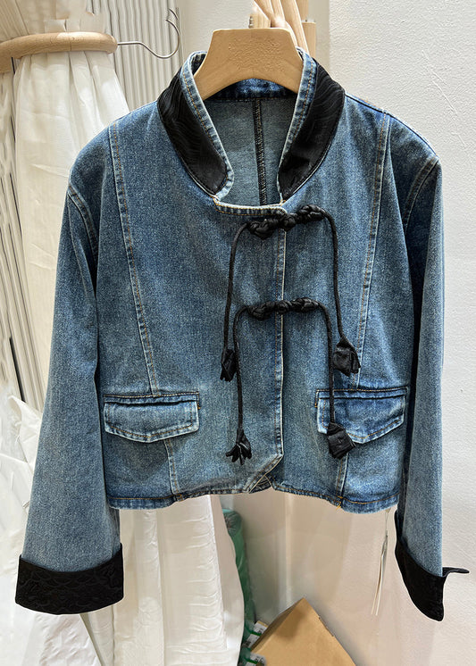 Classic Vintage Coat with a Flattering Fit