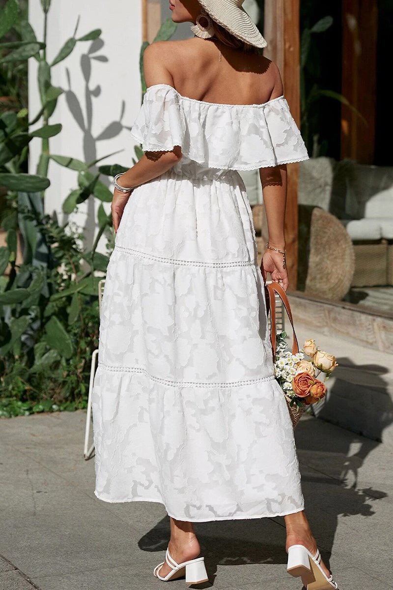 Beautifully Finished Dress in a Timeless Design