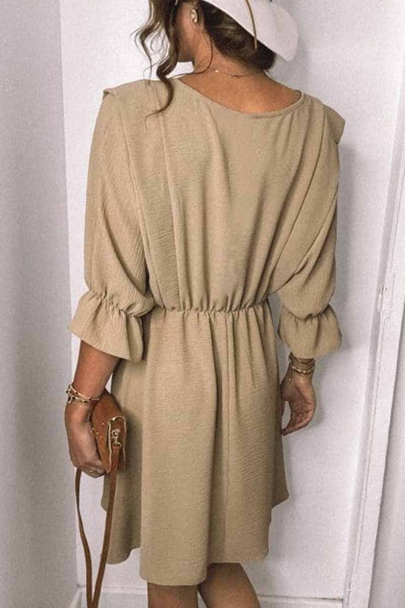 Effortlessly Elegant Dress with a Timeless Design
