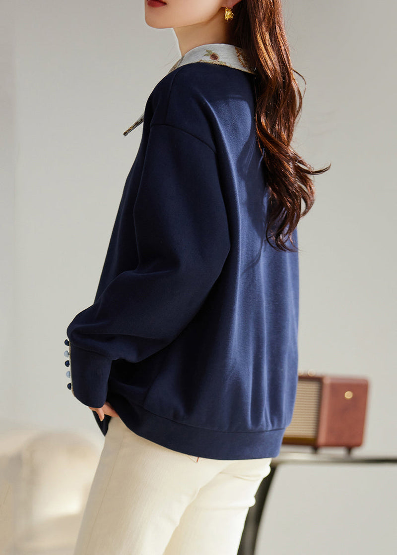 Classic Vintage Pullover with a Flattering Fit