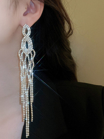 Sophisticated Garment with a Clean Classic Look