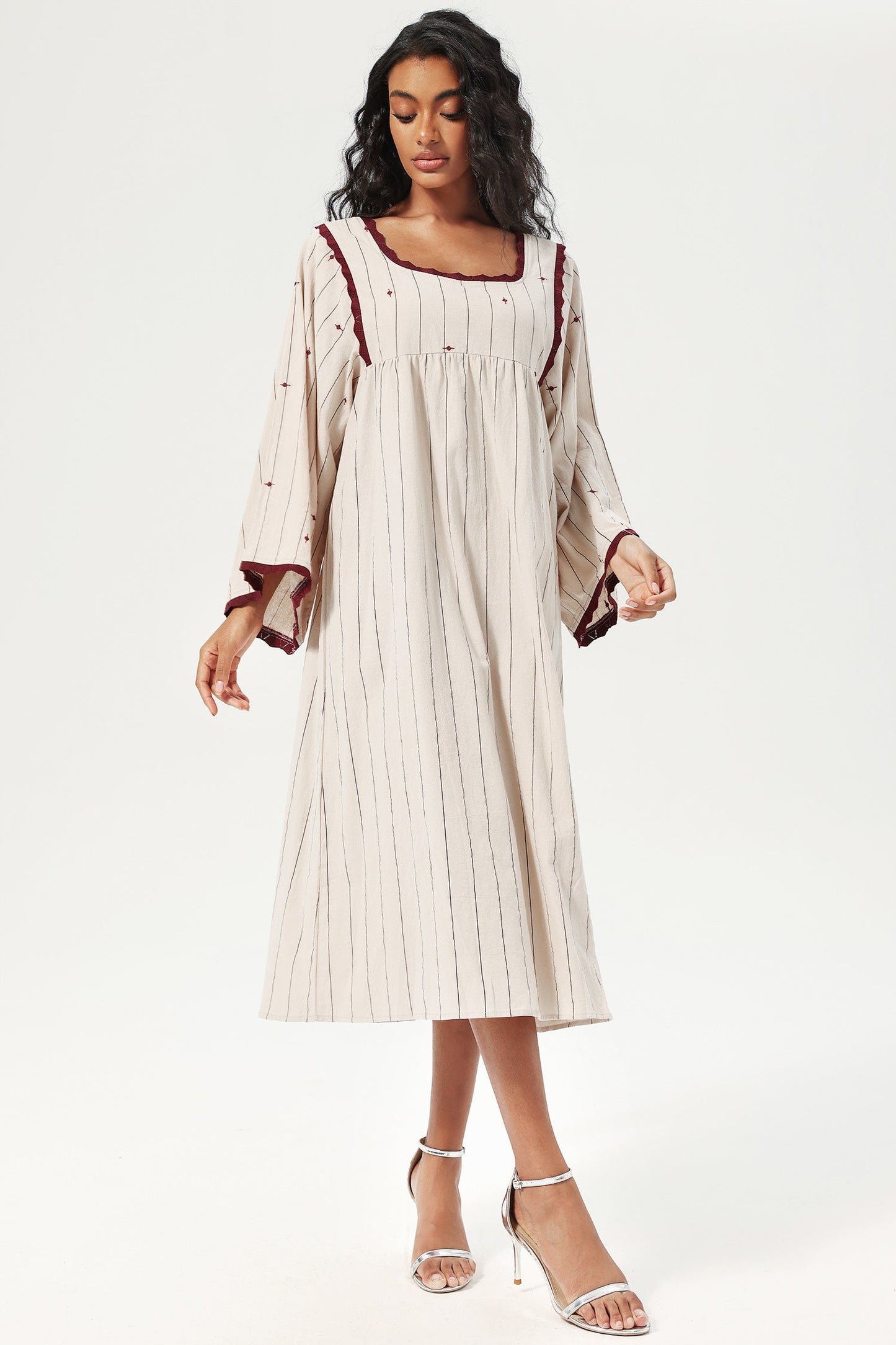 Beautifully Crafted Dress in a Classic Style