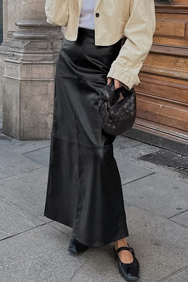 Sophisticated Garment with a Clean Classic Look