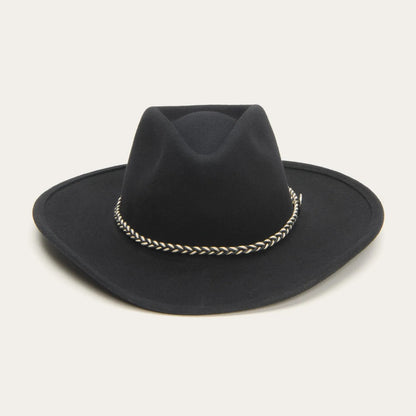 Gracefully Styled Garment for Any Occasion