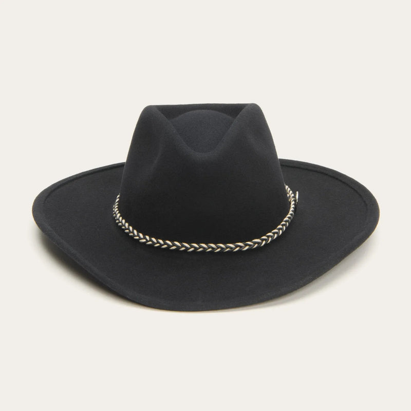 Gracefully Styled Garment for Any Occasion