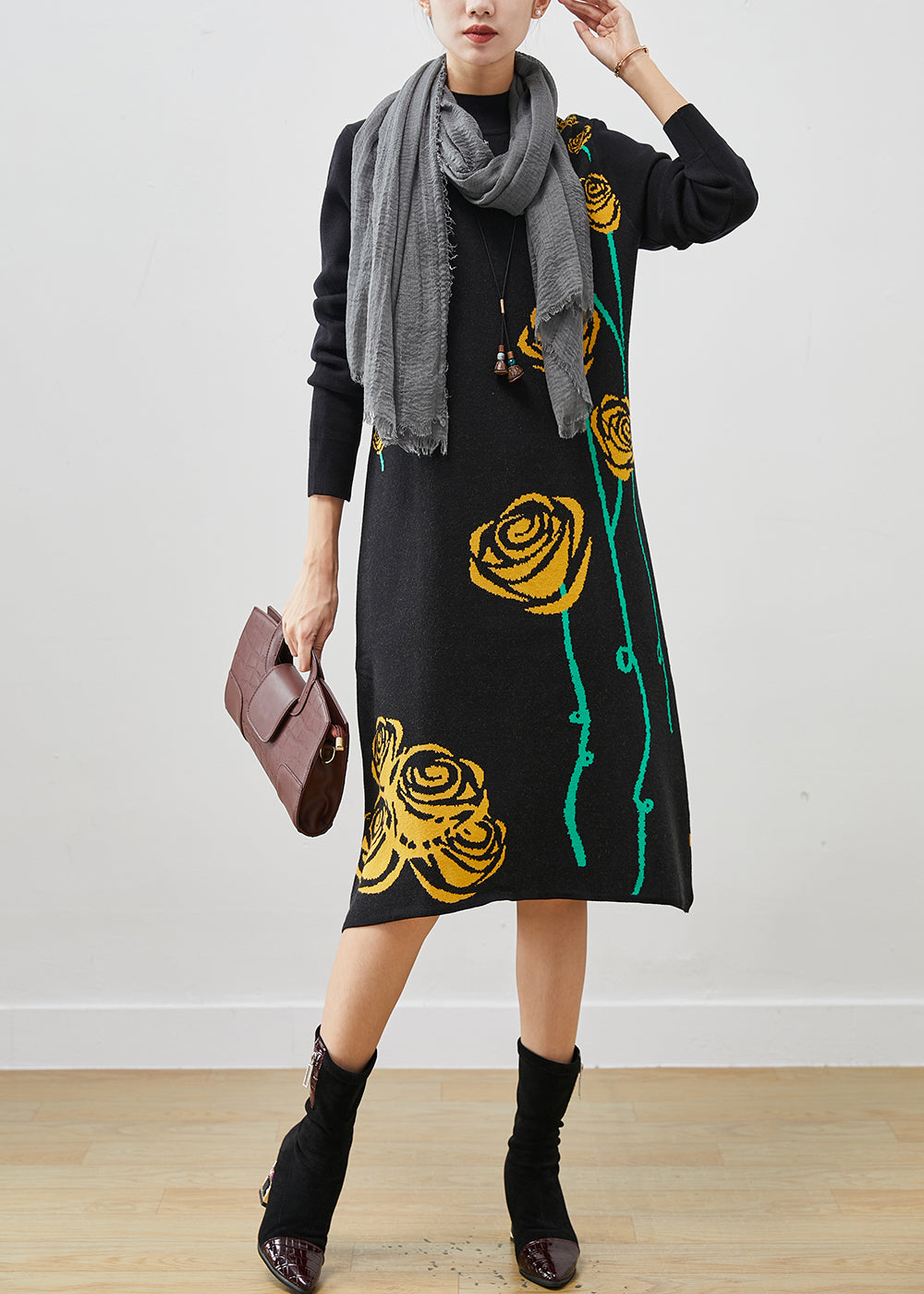 Gracefully Styled Dress for Any Occasion