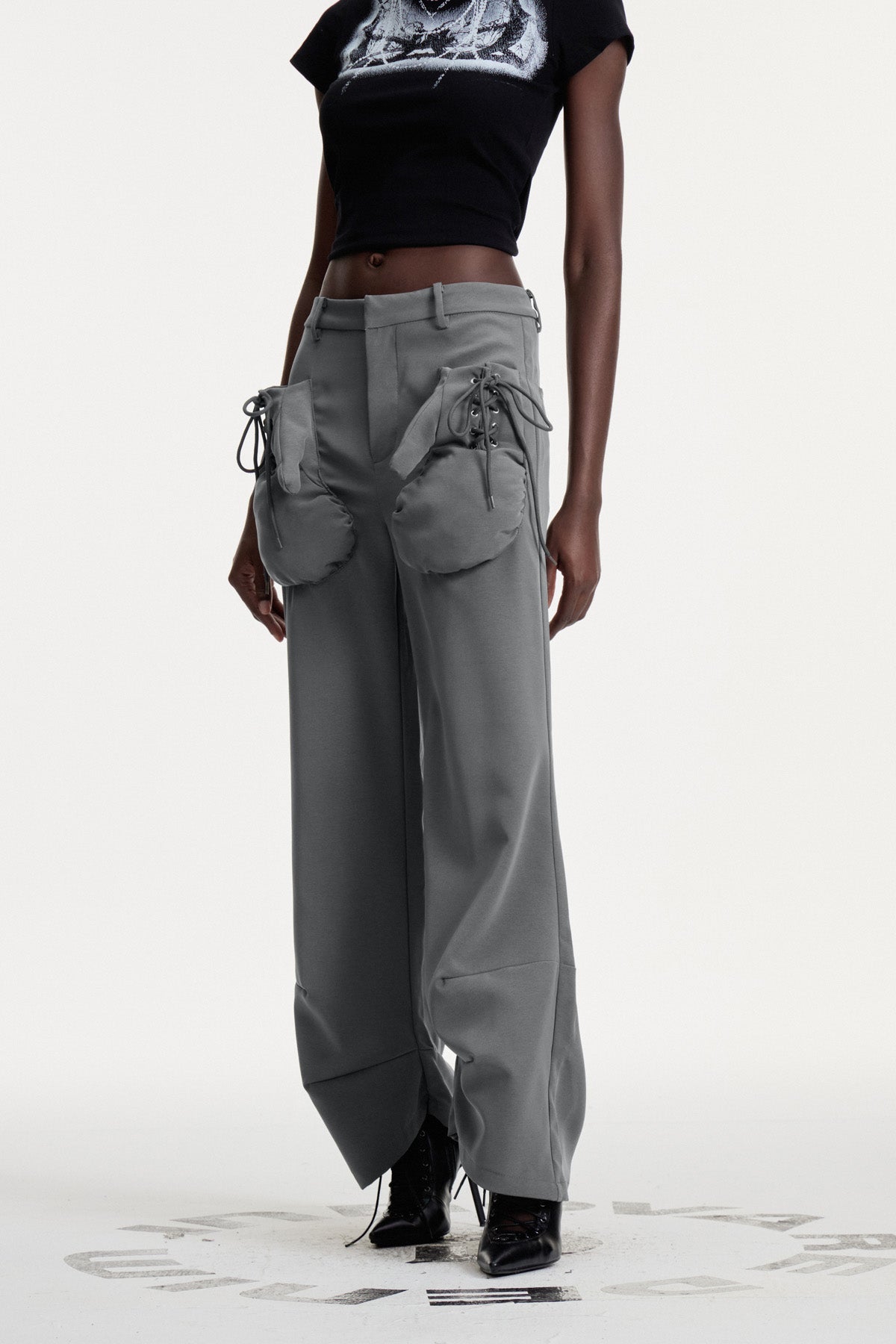 Elegantly Styled Pants for Everyday Wear