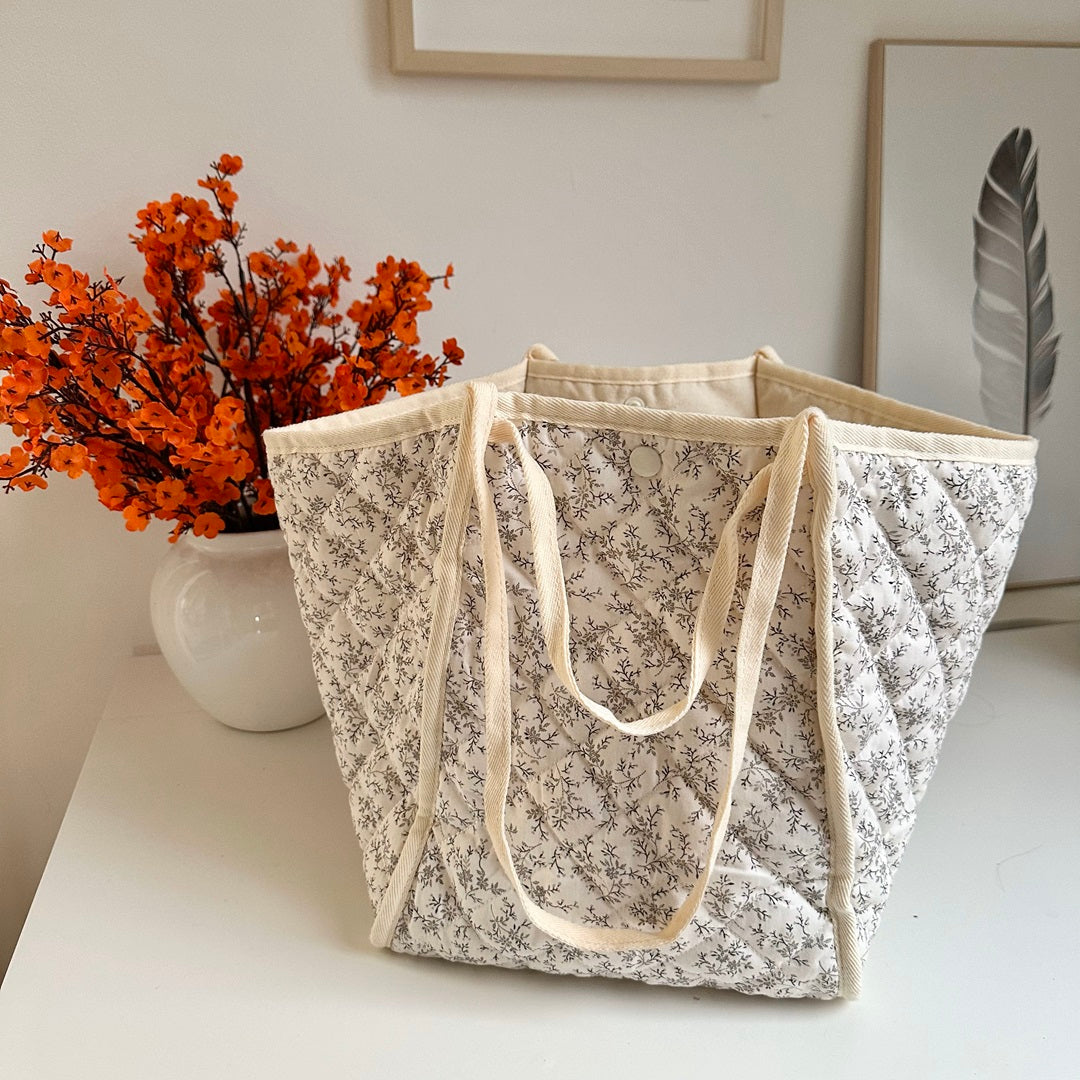 Elegantly Styled Bag for Everyday Wear