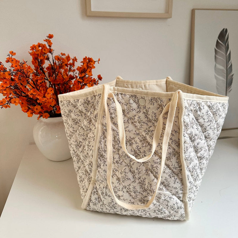 Elegantly Styled Bag for Everyday Wear