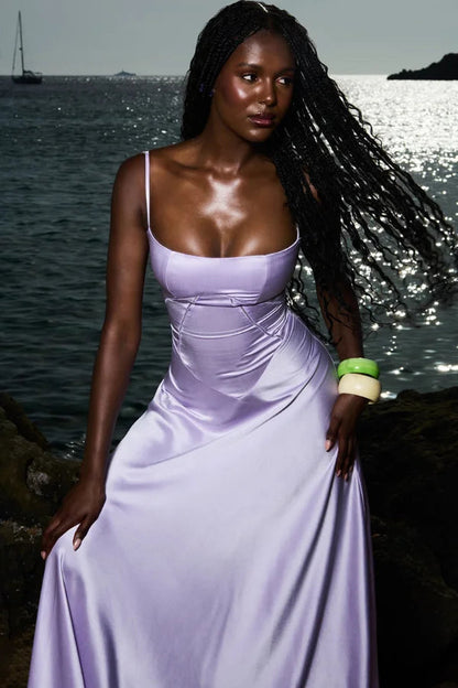 Beautifully Finished Garment in a Timeless Design