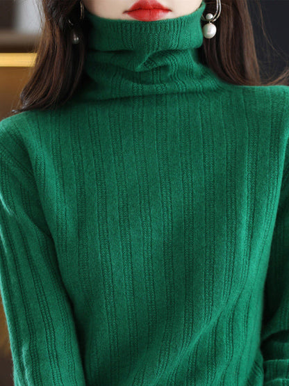 Classic Vintage Sweater with a Flattering Fit