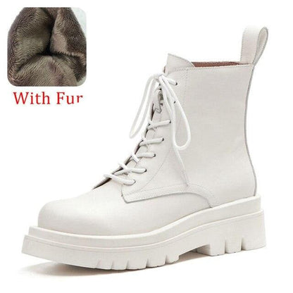 Beautifully Finished Boots in a Timeless Design