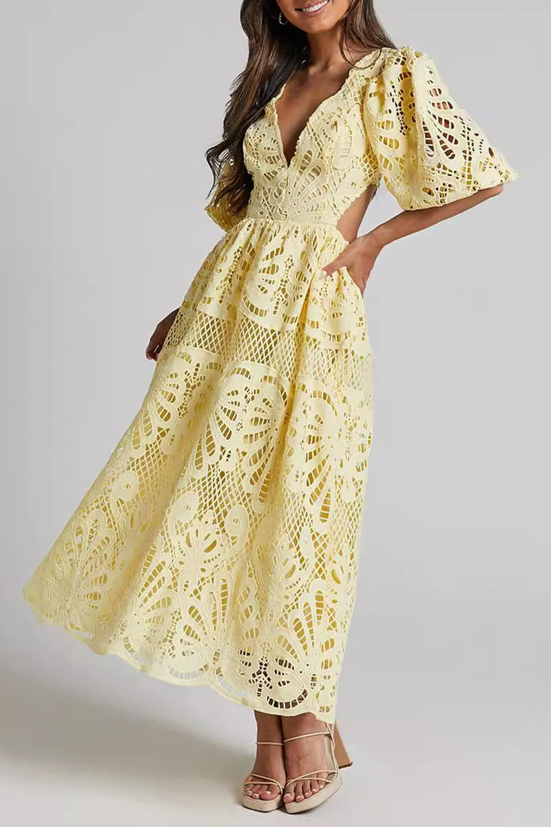 Beautifully Finished Dress in a Timeless Design