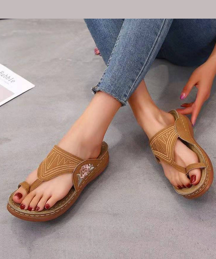 Classic Vintage Sandals with a Flattering Fit