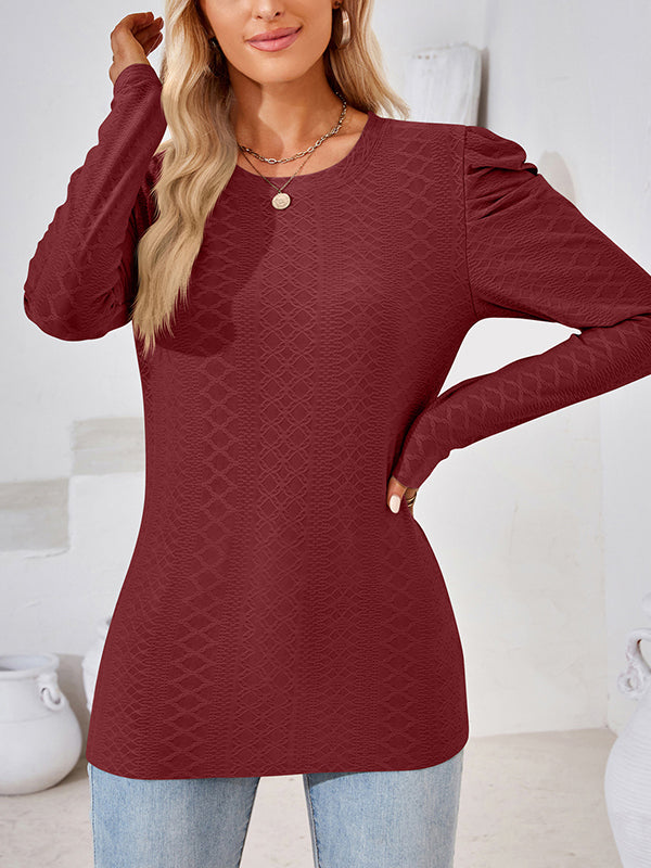 Effortlessly Elegant T-Shirt with a Timeless Design