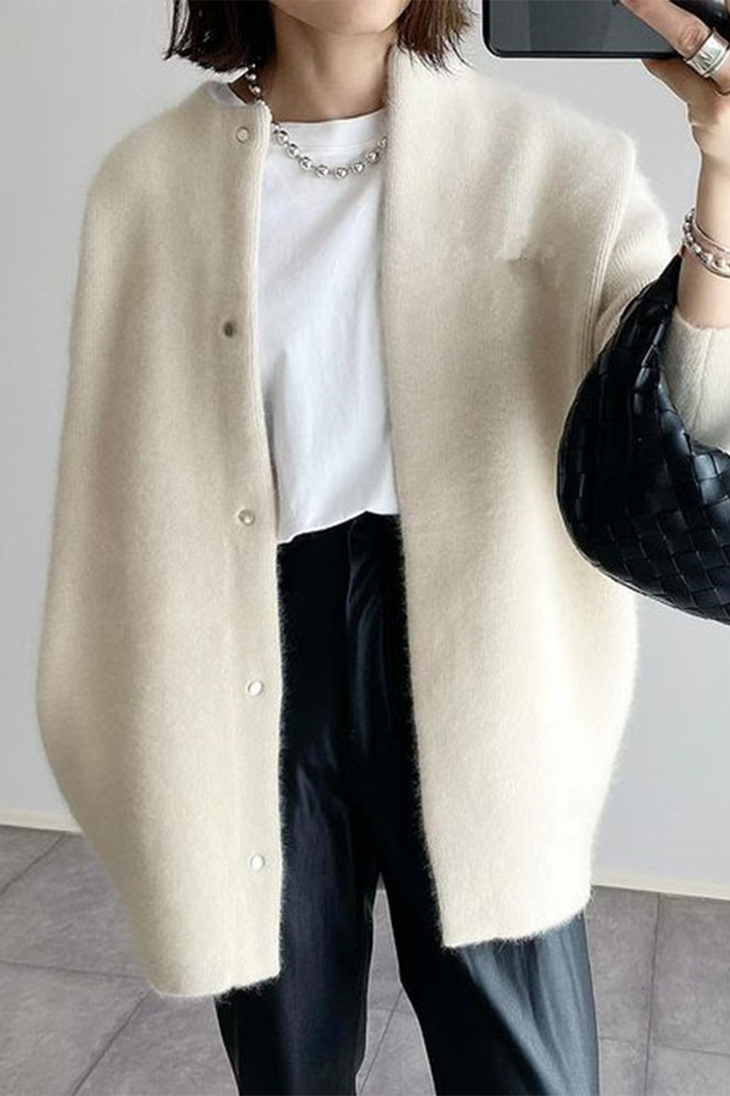 Sophisticated Garment with a Clean Classic Look