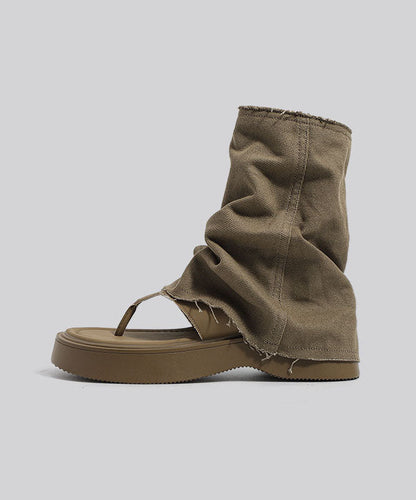 Well Tailored Boots with a Graceful Silhouette