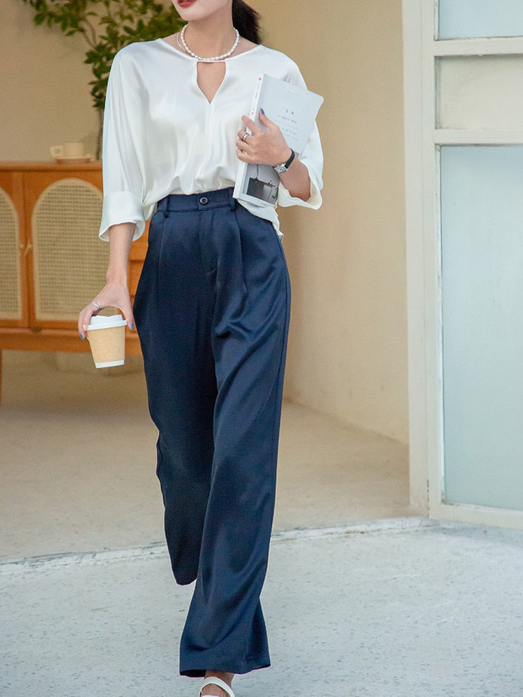 Polished Trousers with an Effortless Classic Look