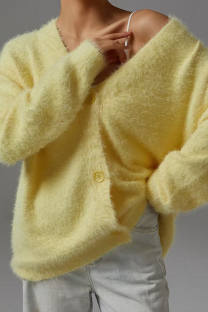 Elegantly Styled Cardigan for Everyday Wear