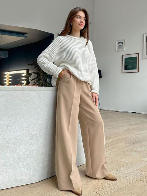 Classic Vintage Pants with a Flattering Fit