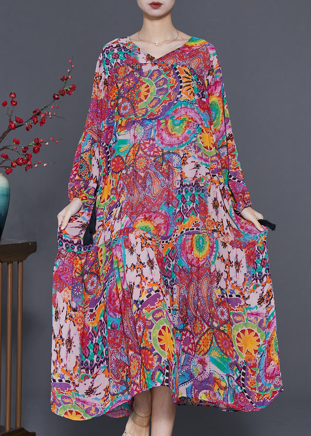 Beautifully Finished Dress in a Timeless Design