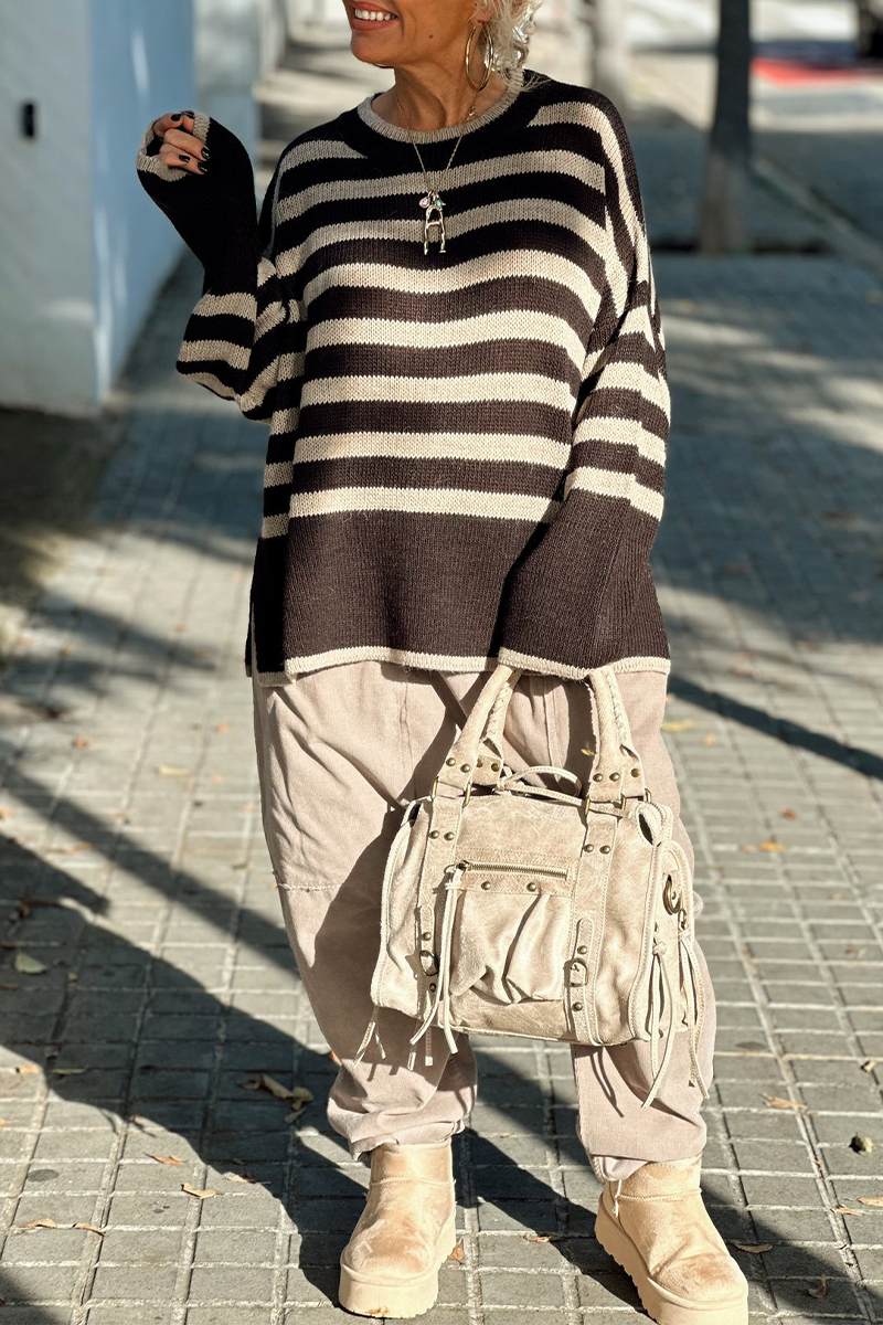 Beautifully Finished Sweater in a Timeless Design