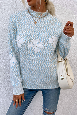 Well Tailored Sweater with a Graceful Silhouette