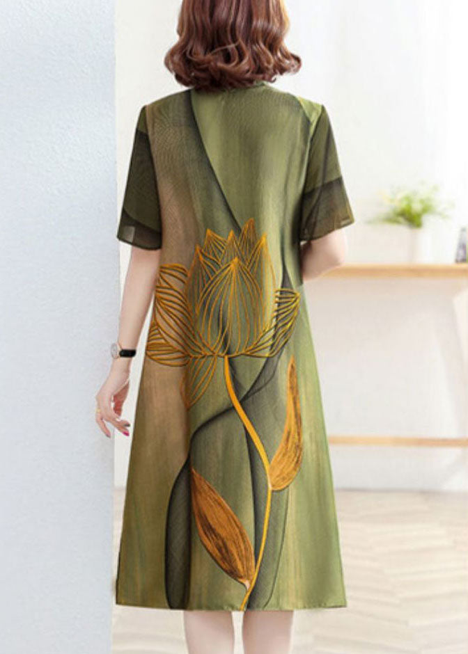 Well Tailored Dress with a Graceful Silhouette