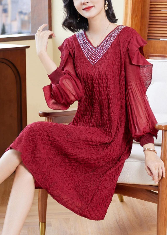 Beautifully Finished Dress in a Timeless Design