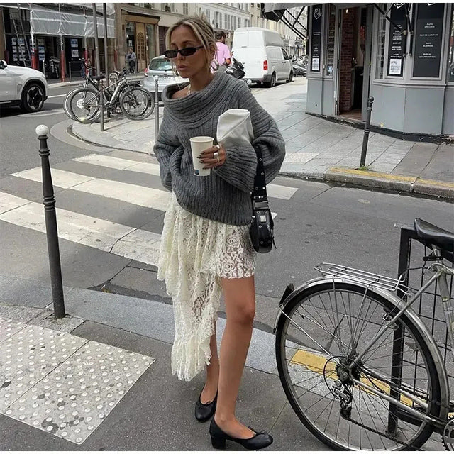 Effortlessly Elegant Sweater with a Timeless Design