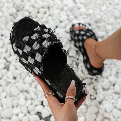 Polished Sandals with an Effortless Classic Look