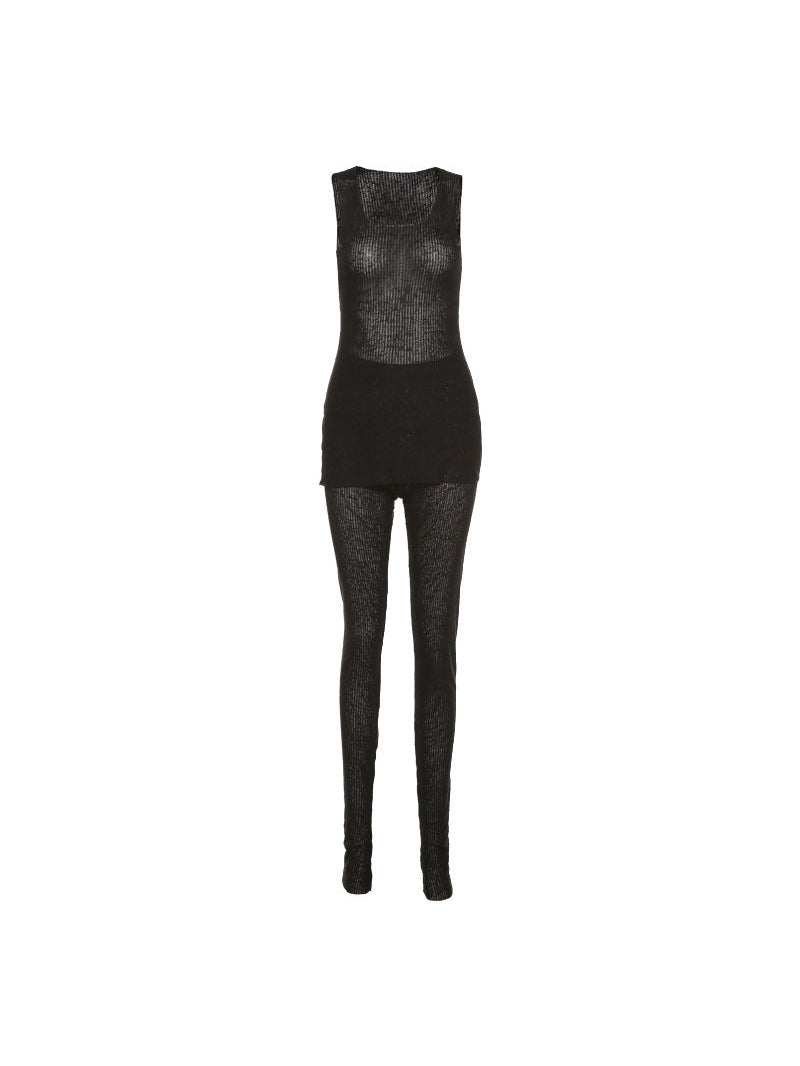 Well Tailored Pants with a Graceful Silhouette