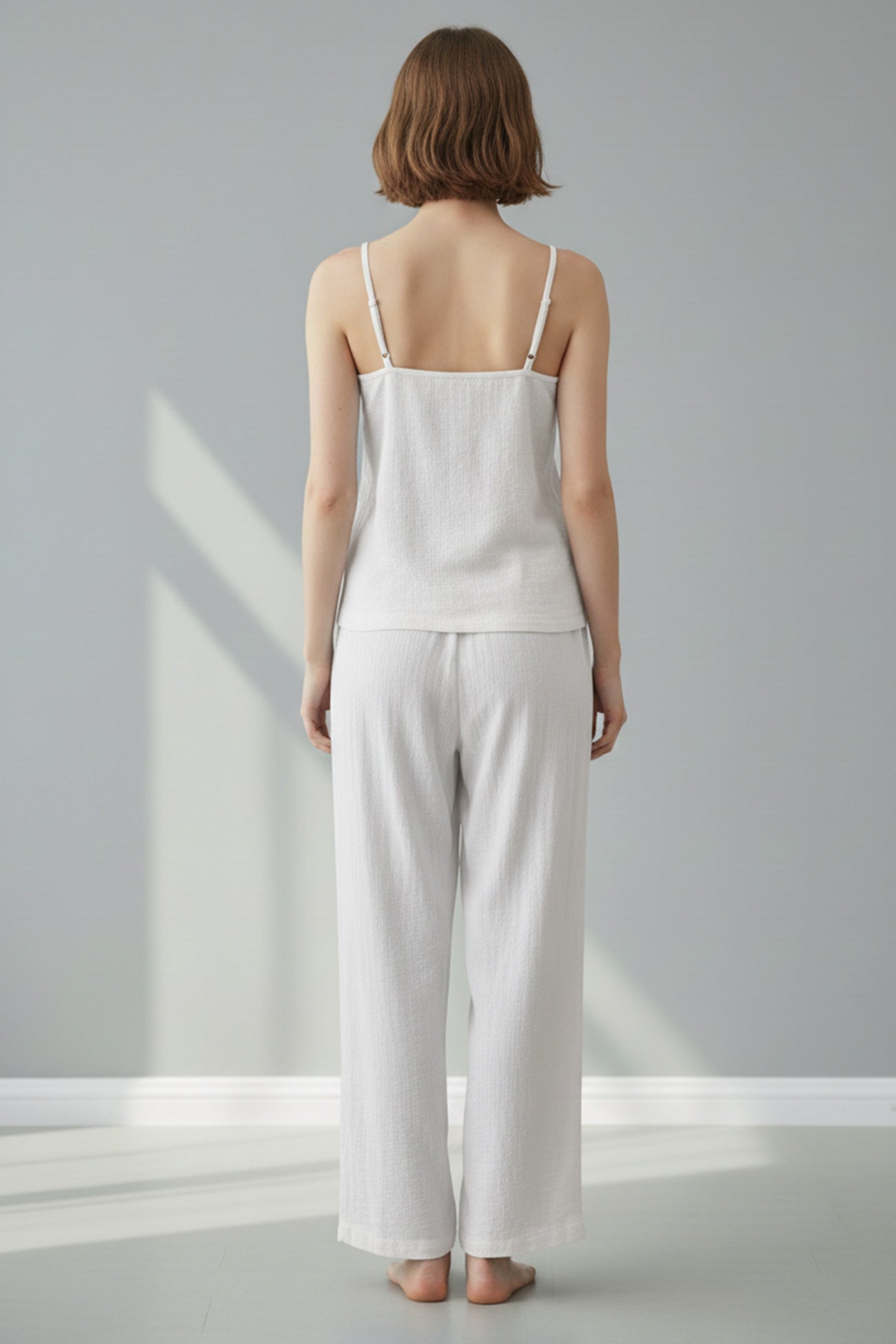 Well Tailored Pants with a Graceful Silhouette