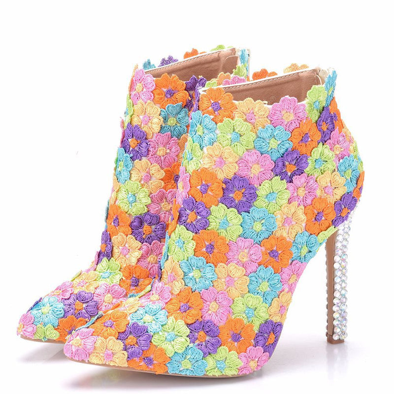 Classic Vintage Boots with a Flattering Fit